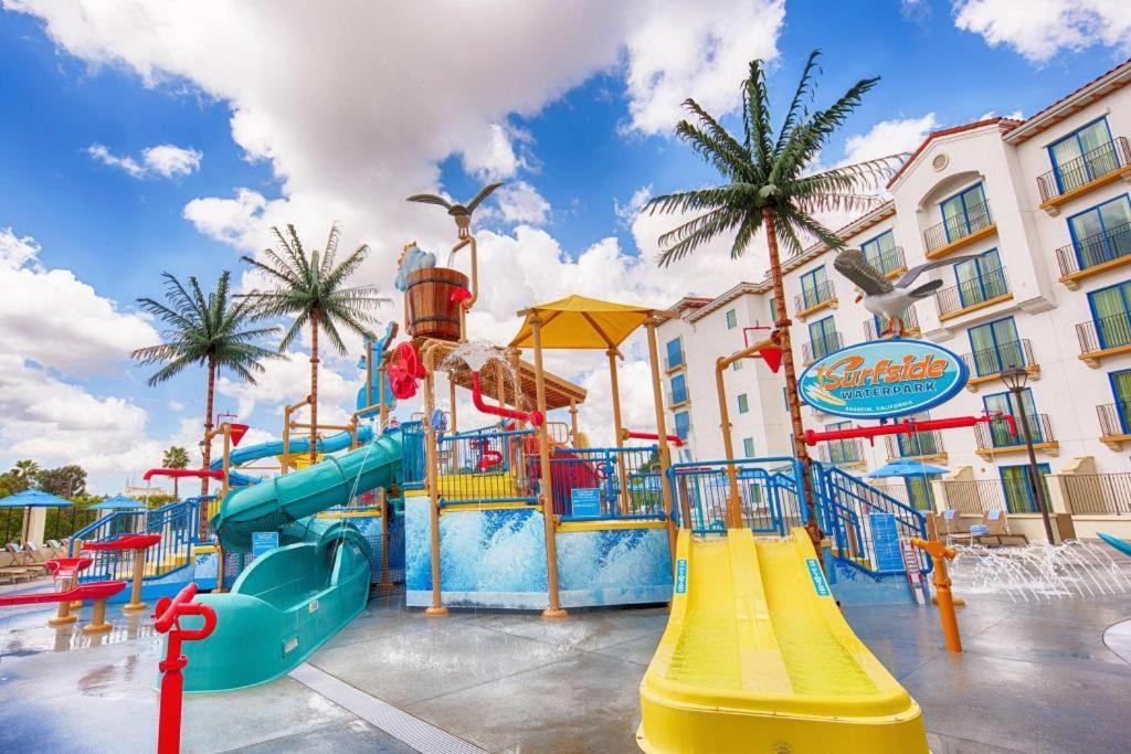 Courtyard Anaheim Theme Park Entrance Hotel Exterior foto